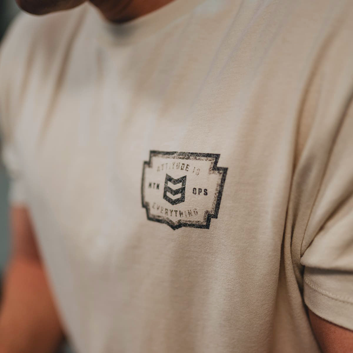 Pack-Line-Tee-Web-PDP-Lifestyle-04.jpg