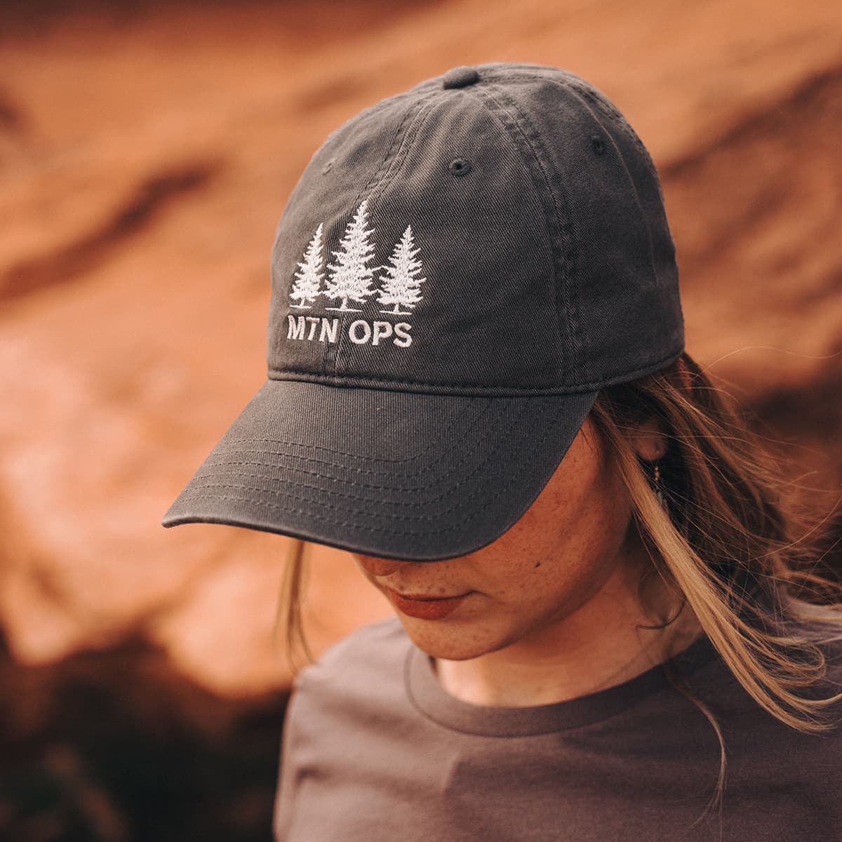 Womens-Pine-Hat-Web-PDP-Lifestyle-01.jpg